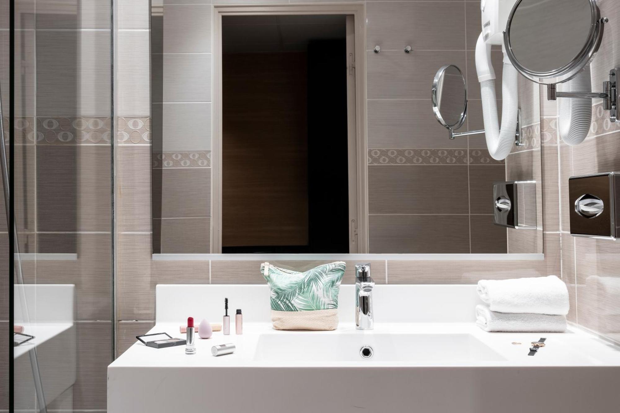 Mercure Rouen Centre Champ De Mars Ngoại thất bức ảnh