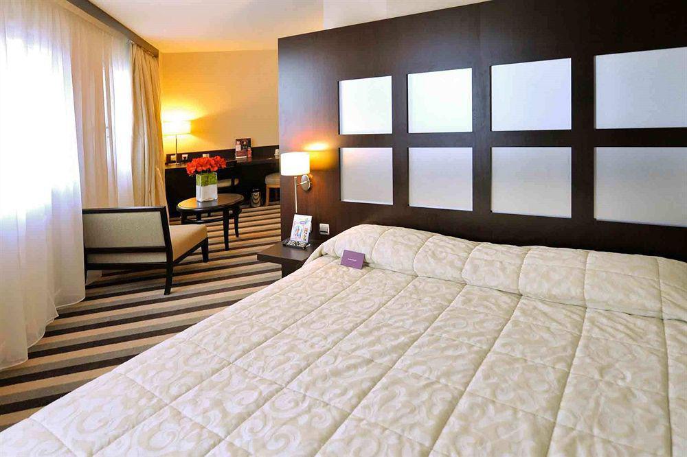 Mercure Rouen Centre Champ De Mars Phòng bức ảnh